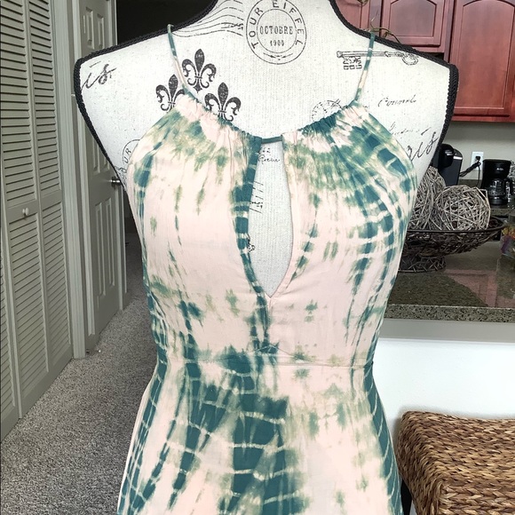 🏝 LuLu’s Tie-Dyed Maxi Dress 🏝 - Picture 4 of 11